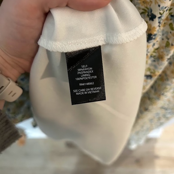 Torrid Floral Maxi Wrap Dress NWT - Picture 9 of 10